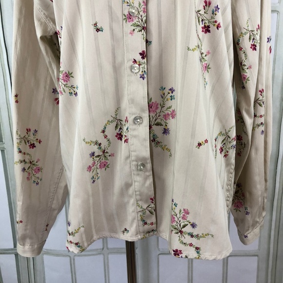 Button Down Tan Pink Floral Long Sleeve Career Top - Picture 5 of 8